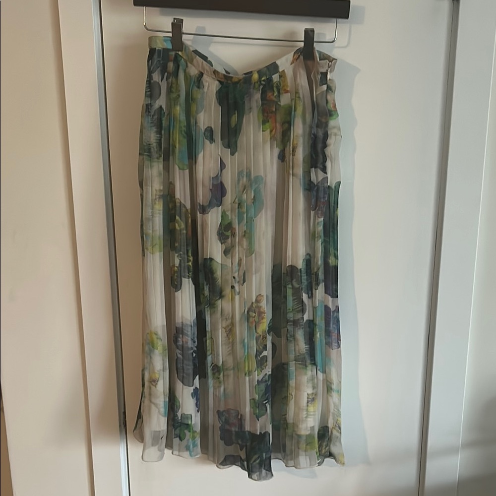 Floral pleated Chiffon Skirt